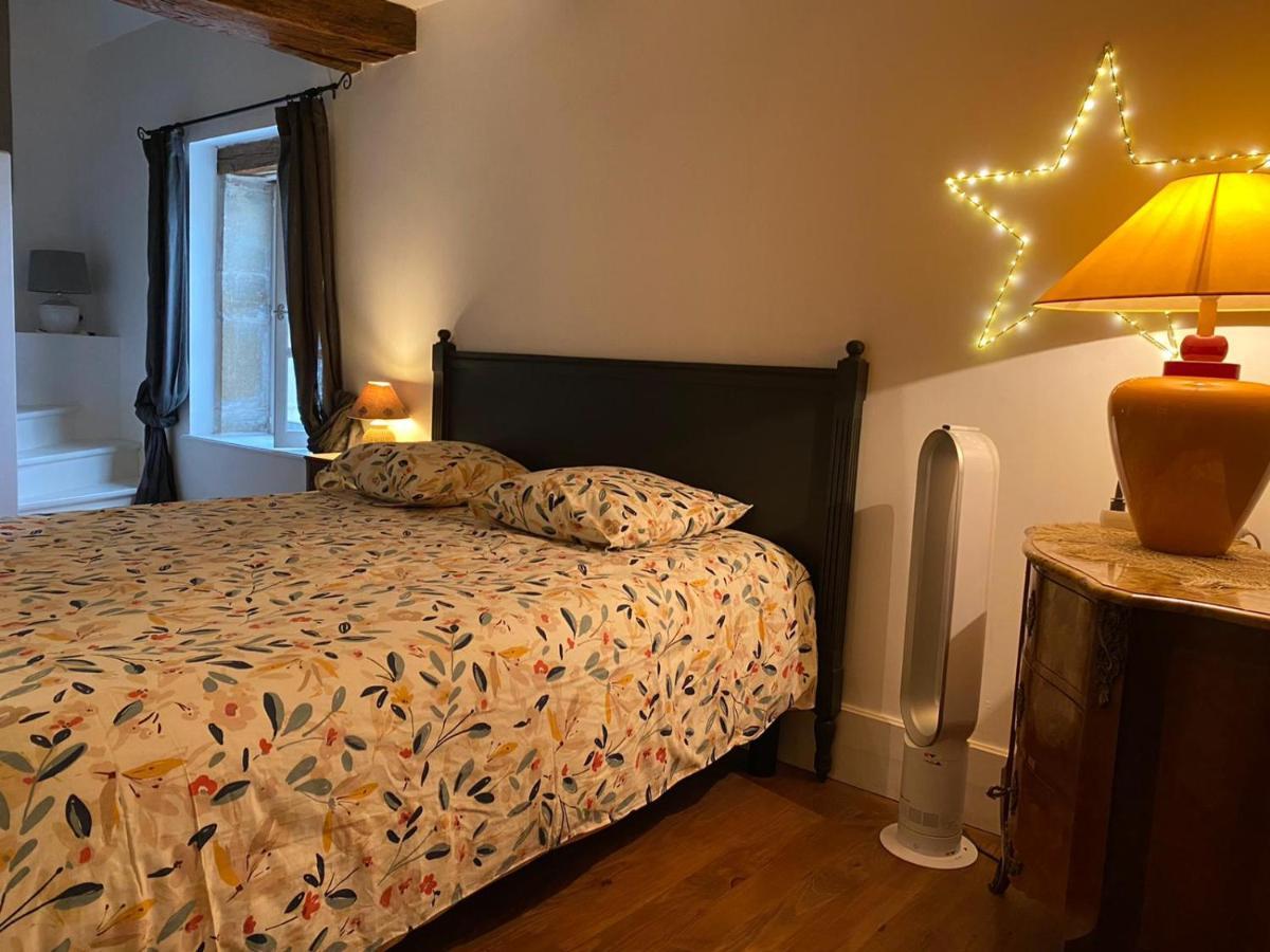 Le Pigeonnier De Saint-Loup Bed And Breakfast ภายนอก รูปภาพ