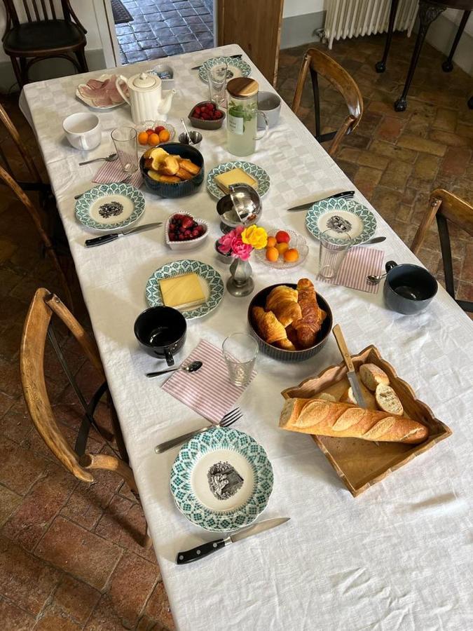 Le Pigeonnier De Saint-Loup Bed And Breakfast ภายนอก รูปภาพ